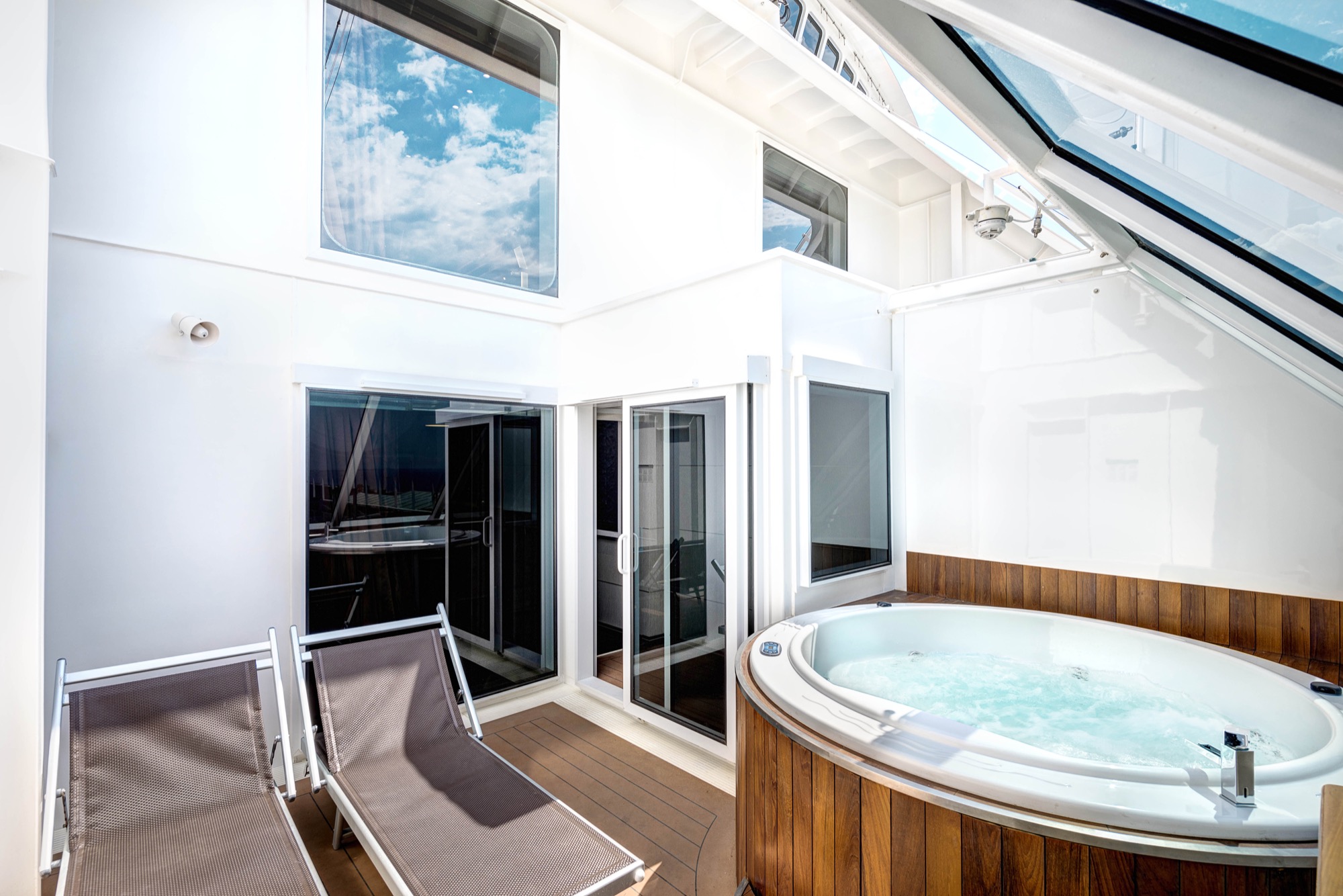 MSC Cruises MSC Meraviglia Duplex Suite 3.jpg